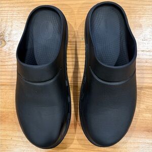 Oofos Clogs size 11 men
